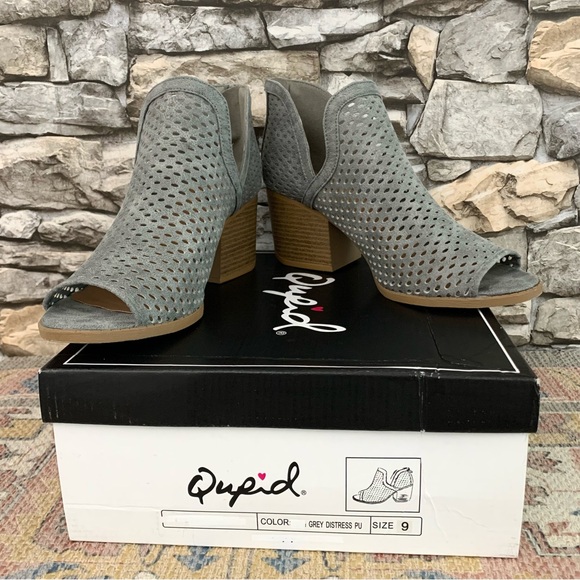 #9 Qupid Perforated Gray Steel Cut Peep Toe Distressed Booties Heels Shoes 9 Box - Picture 2 of 9